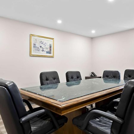 Surestay Plus By Best Western Windsor Zewnętrze zdjęcie