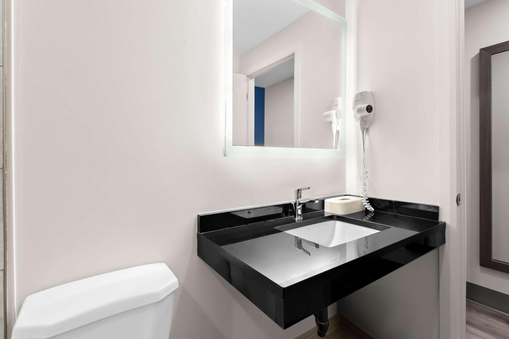 Surestay Plus By Best Western Windsor Zewnętrze zdjęcie