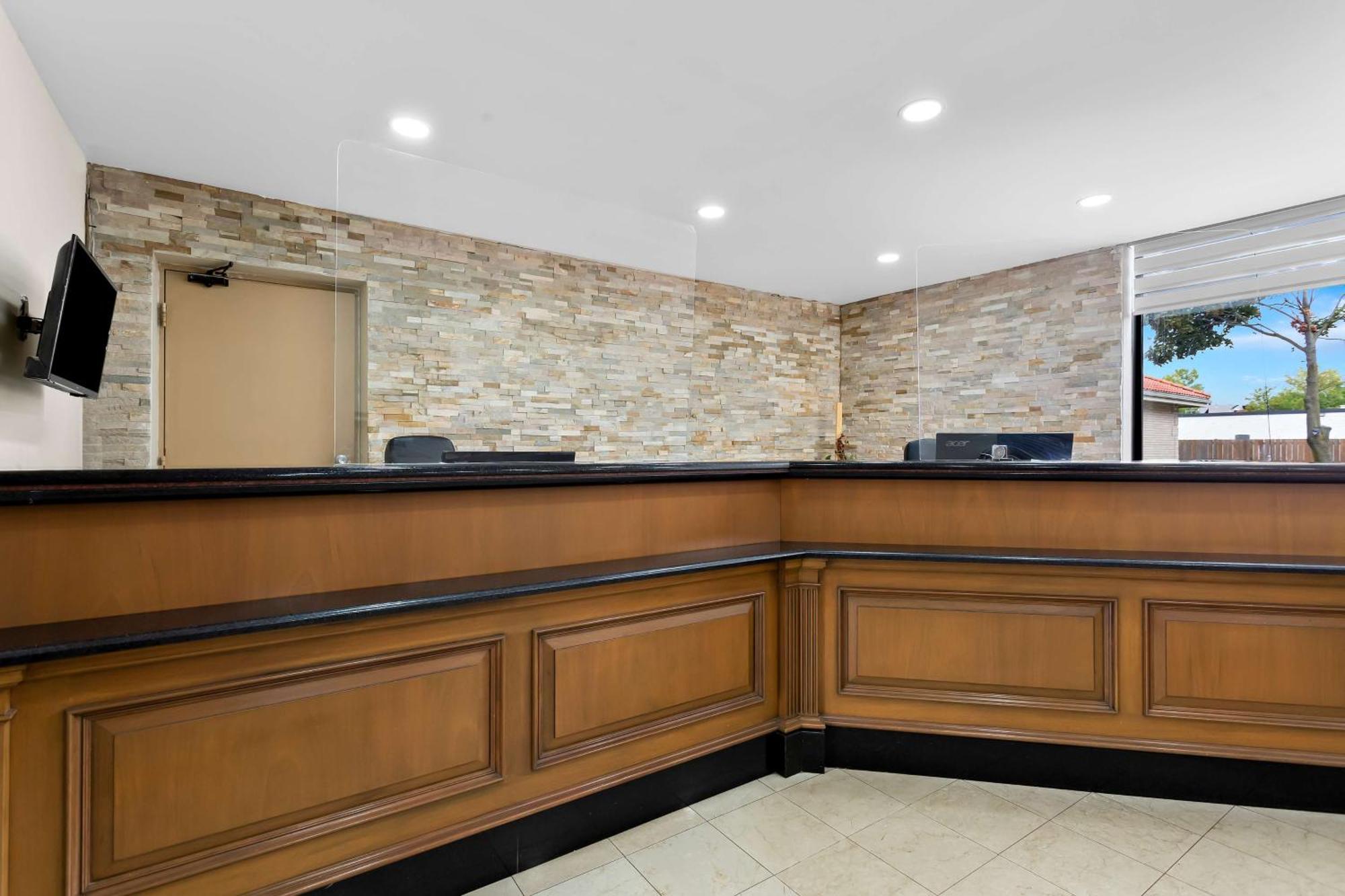Surestay Plus By Best Western Windsor Zewnętrze zdjęcie